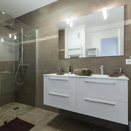 Gorgeous With Terrace, Elevator, Ac, Free Parking - Le Regis Apartmán