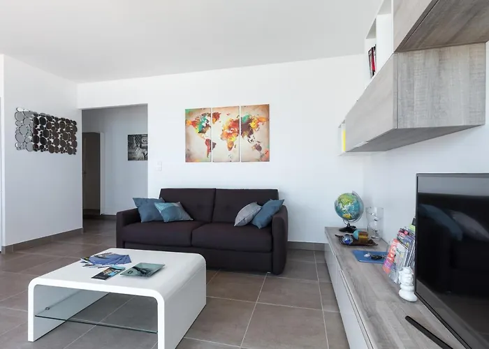 Gorgeous With Terrace, Elevator, Ac, Free Parking - Le Regis Apartmán *