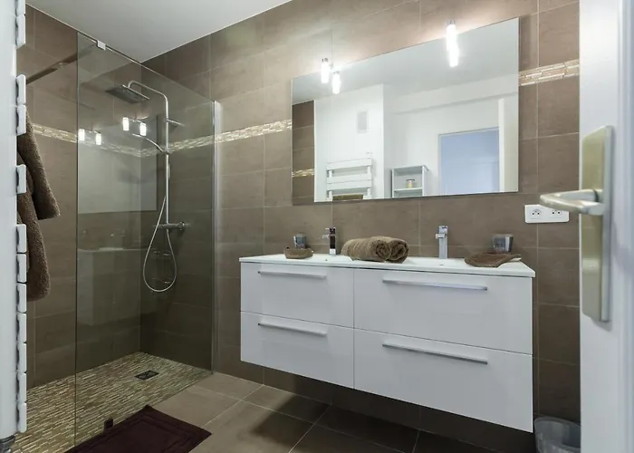 Gorgeous With Terrace, Elevator, Ac, Free Parking - Le Regis Apartmán