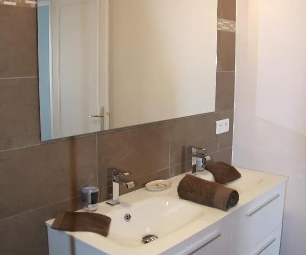 Gorgeous With Terrace, Elevator, Ac, Free Parking - Le Regis Apartmán *
