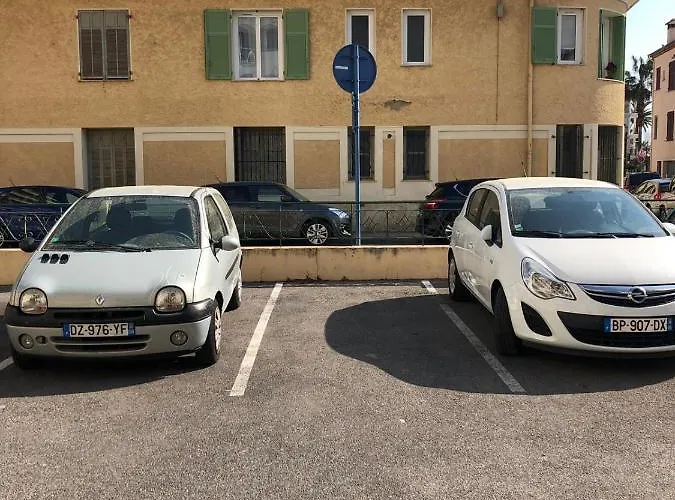 Gorgeous With Terrace, Elevator, Ac, Free Parking - Le Regis Cagnes-sur-Mer
