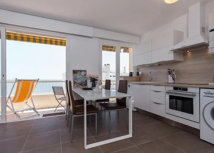 Gorgeous With Terrace, Elevator, Ac, Free Parking - Le Regis Cagnes-sur-Mer